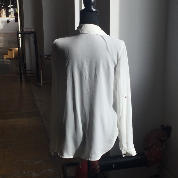 White partial button down blouse with gold hardware - Picture 9 of 9